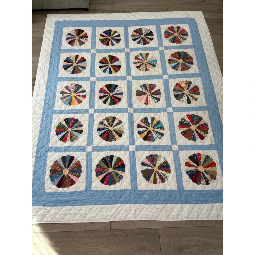 Vintage Handmade Dresden Plate Quilt Blue White Multicolor Patchwork 74x88